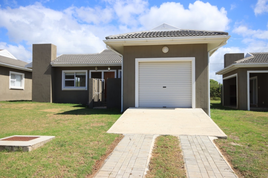  Bedroom Property for Sale in Kidds Beach Eastern Cape